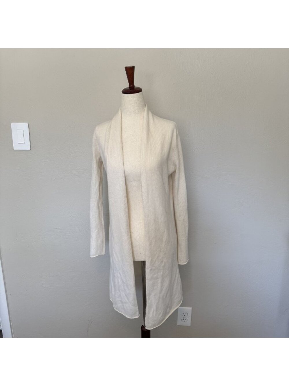 Neiman Marcus 100% Cashmere Longline Open Front Cardigan Duster Cream Ivory Size